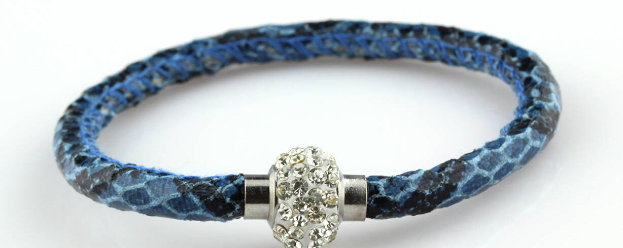 Náramek z umělé kůže - imitace hadinky s krystaly Swarovski elements