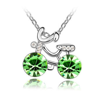 Exkluzivní náhrdelník ve tvaru kola s krystalky Swarovski elements