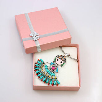 Krásný etno náhrdelník ve tvaru panenky s barevnými krystaly