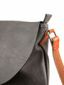 Flora&co Dámská kožená moderní crossbody kabelka kulatá