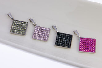 Přívěsek čtverec s krystalky Swarovski elements + řetízek ZDARMA