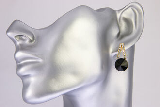 Náušnice visací s černým kamenem