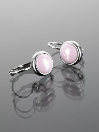 Krásné náušnice s malými barevnými keramickými kolečky z chirurgické oceli