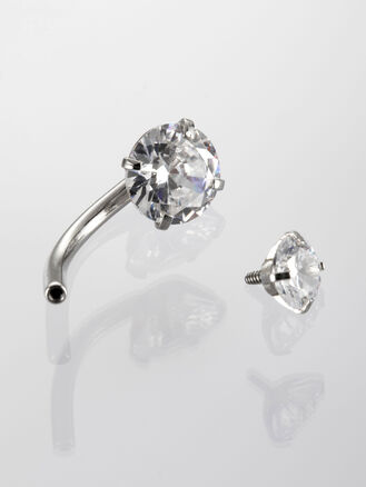 Banánek piercing do pupíku s čirými krystaly z chirurgické oceli