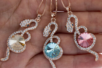 Náhrdelník had s krystalem Swarovski elements