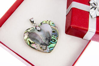 Přívěsek srdíčko s Paua perletí