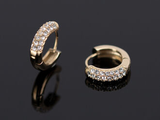 Exkluzivní kruhové ocelové náušnice