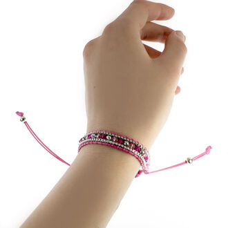 Náramek s koralky a krystalky tkanina