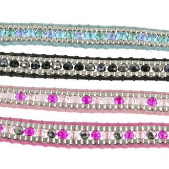 Náramek s koralky a krystalky tkanina