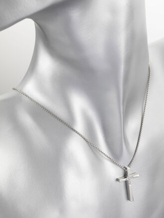Fashion Icon ocelový řetízek 44 cm s přívěskem ve tvaru křížku s krystaly
