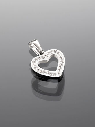 Luxusní přívěsek ve tvaru drobného srdíčka s drobnými čirými krystaly z chirurgické oceli