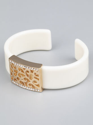 Stylový náramek z bílého plastu se zirkony