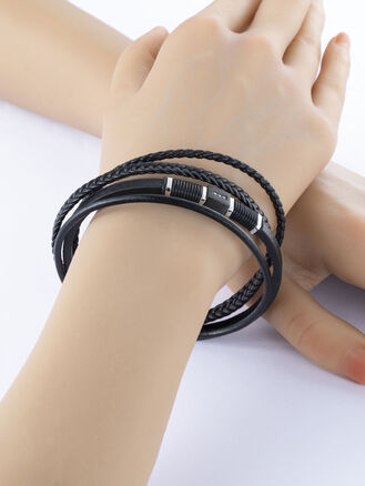 Luxusní pánský náramek z kůže s chirurgickou ocelí a čirými krystaly