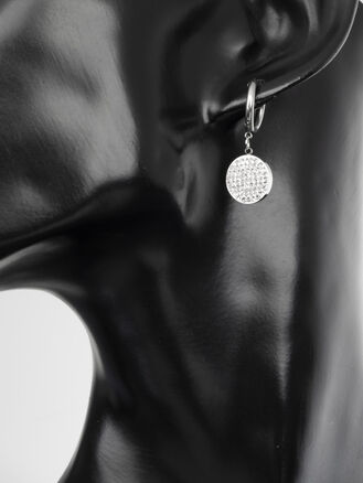 Krásné kruhové náušnice s přívěsky koleček s drobnými barevnými krystaly z chirurgické oceli 