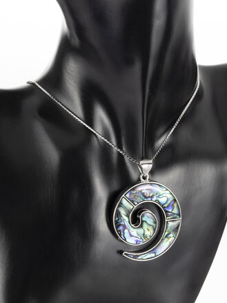 Přívěsek z přírodní paua perleti