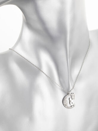 Luxusní náhrdelník z chirurgické oceli s motivem anděla na měsíci s čirými krystaly