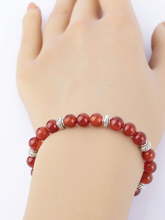 Krásný drobný náramek z korálků achátu