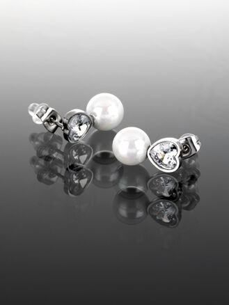 Perlové náušnice z chirurgické oceli s čirým krystalem ve tvaru srdce