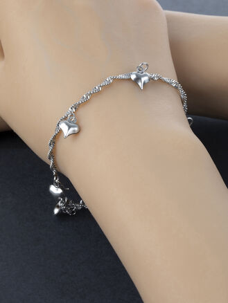 Luxusní náramek z chirurgické oceli se srdíčky 