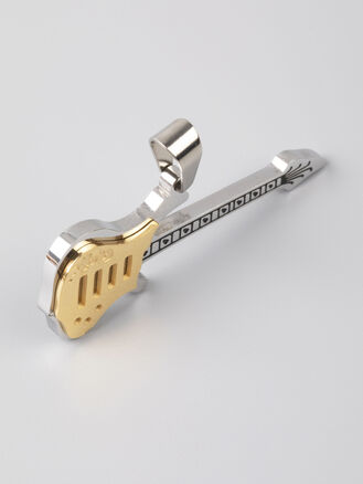 Exkluzivní přívěsek ve tvaru elektrické kytary z chirurgické oceli zlaté a stříbrné barvy