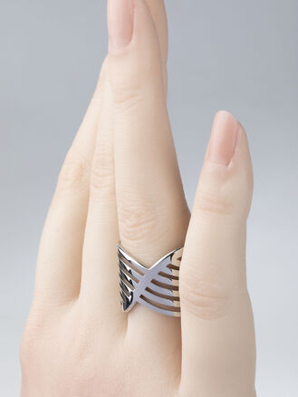 Exkluzivní masivní prstýnek z chirurgické oceli s moderním motivem