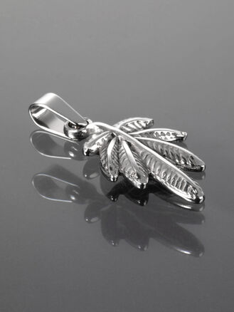 Krásný přívěsek z chirurgické oceli ve tvaru listu konopí 