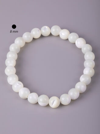 Krásný náramek z korálků bílého jadeitu