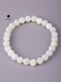 Krásný náramek z korálků bílého jadeitu