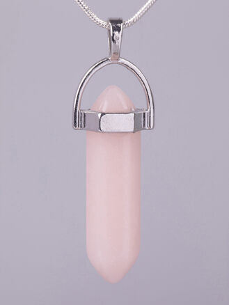 Exkluzivní amulet ve tvaru kyvadla z růžového opálu 