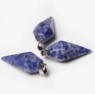 Exkluzivní amulet ve tvaru masivního kyvadla z lapis lazuli