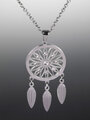 Náhrdelník z chirurgické oceli s lapačem snů s drobnými čirými krystaly 