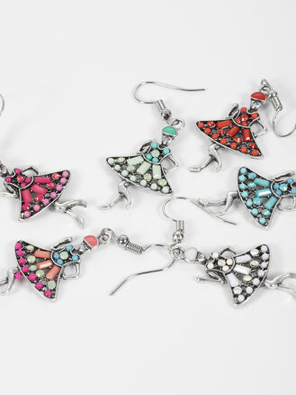 Fashion jewelry náušnice dívka v šatech