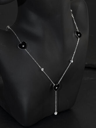 Náhrdelník z chirurgické oceli se srdíčky