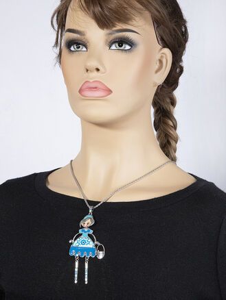 Fashion jewelry náhrdelník dívka v šatech