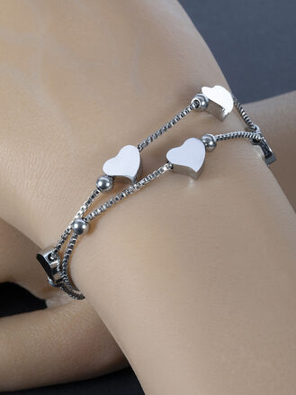 Náramek z chirurgické oceli se srdíčky