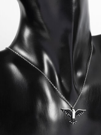 Luxusní náhrdelník z leštěné chirurgické oceli s přívěskem ve tvaru černé holubice s kamínky