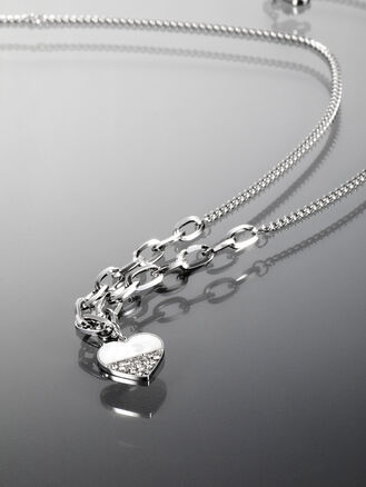 Luxusní romantický náhrdelník z chirurgické oceli, srdíčko s perletí a kamínky