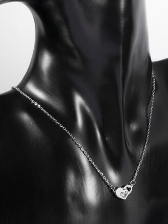 Luxusní jemný náhrdelník z chirurgické oceli, dvojité srdíčko s kamínkem