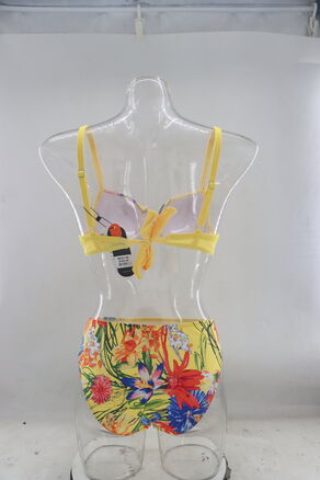Moderna dámské dvoudílné plavky se vzorem tropických květin