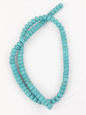 Korálková šňůra z tyrkysových zploštělých kuliček tyrkysu, velikost korálků 6 mm