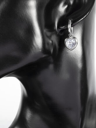 Náušnice z chirurgické oceli kruhy se srdíčkem