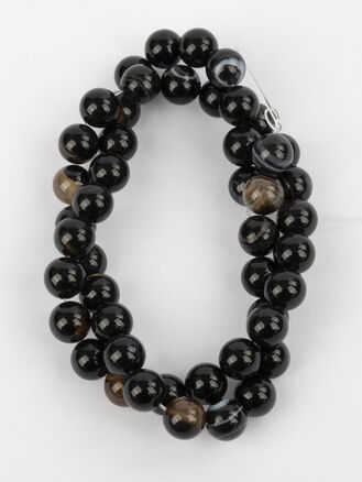 Šňůrka z černých korálků achátu