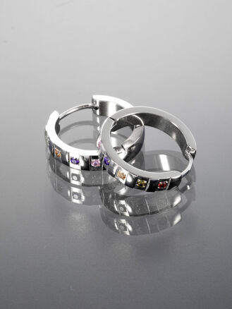 Náušnice kruhy z chirurgické oceli s barevnými krystaly