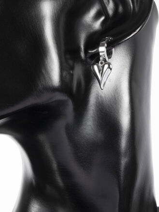 Náušnice kruhy z chirurgické oceli se srdíčky