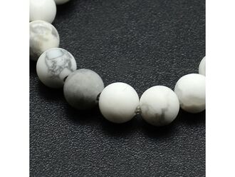 Korálková šňůra z matných kuliček magnezitu, průměr 4 mm