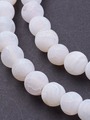 Korálková šňůra z kuliček bílého matného achátu, průměr 6 mm