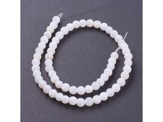 Korálková šňůra z kuliček bílého matného achátu, průměr 6 mm