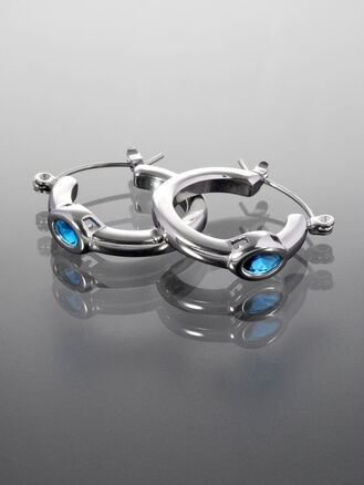 Náušnice kruhy z chirurgické oceli s oválným modrým zirkonem