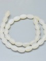 Neukončená šňůra z oválků achátu matného bílého, 12x8 mm