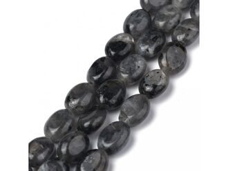 Neukončená šňůra z oválků černého labradoritu, 8x6 mm